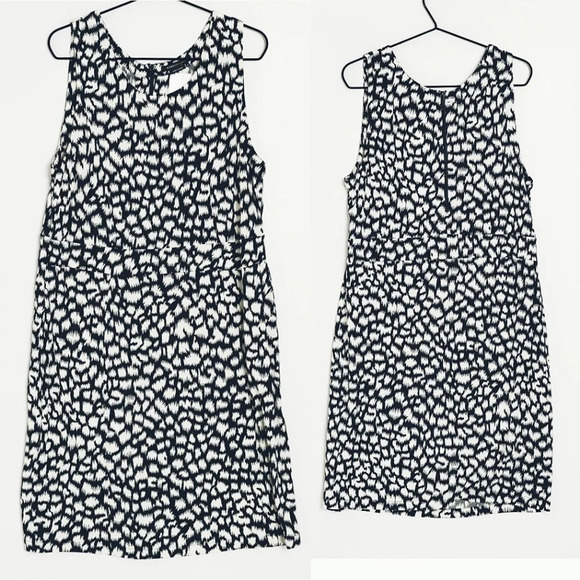 ✨4/$20. BCBGMAXAZRIA Abstract Black White Leopard Mini Sleeveless Shift Dress, M - Picture 3 of 12